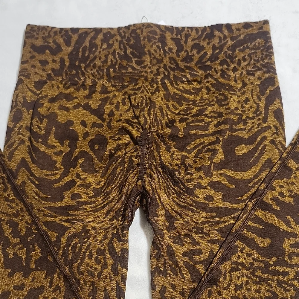 Gymshark Wild Patterned Leggings in Brown and Tan - Picture 5 of 9